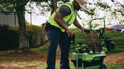 Зарядное устройство для 6 аккумуляторов Greenworks G82CT6 82V 