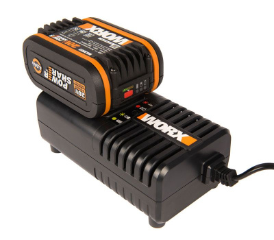 Комплект WORX WA3604 20V: аккумулятор 4Ач и зарядное устройство 2А