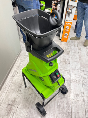 Измельчитель с ящиком Greenworks GACSB 2500W (40мм)